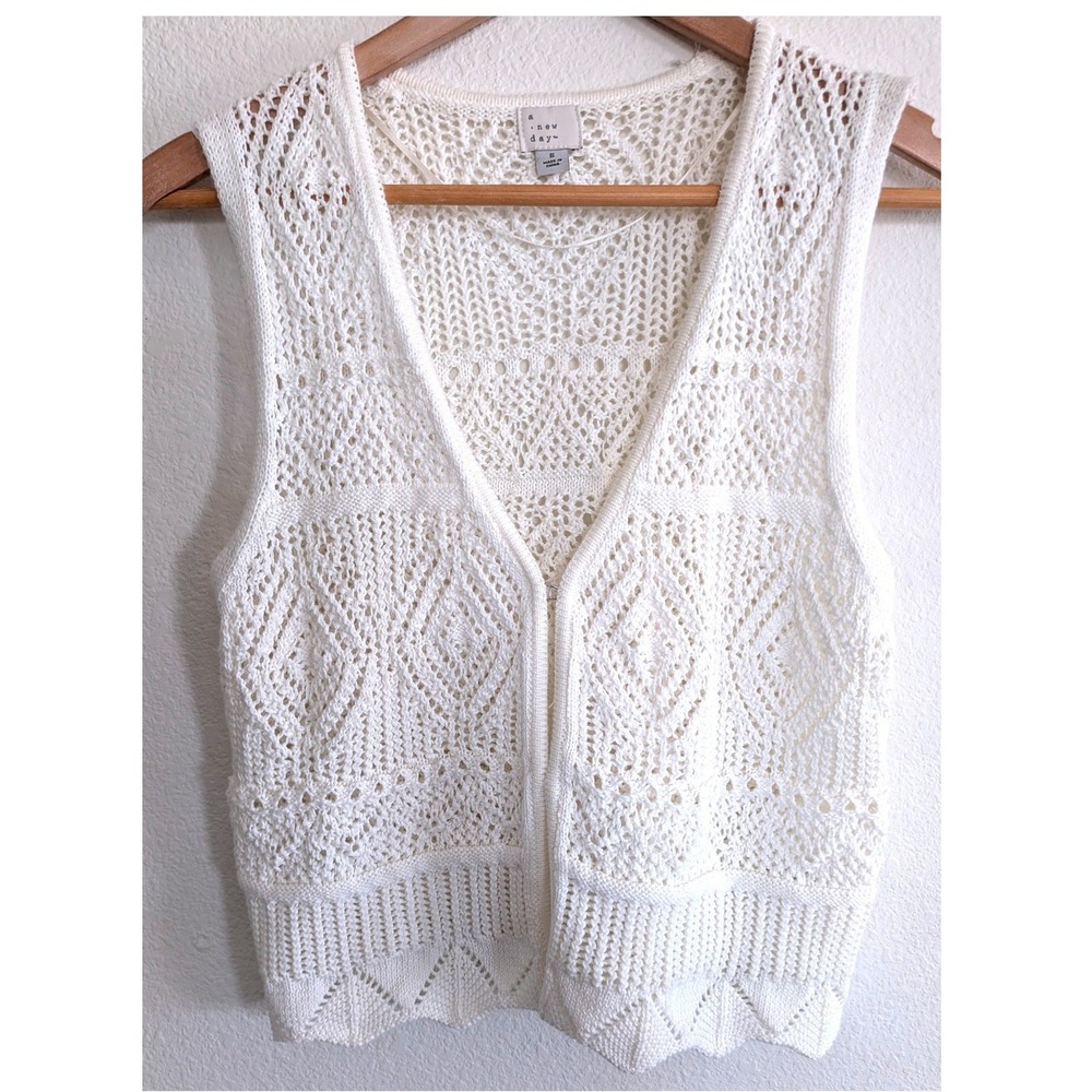 A New Day Ivory Crochet Knit Vest Small Open Knit Boho Cottagecore Sleeveless
